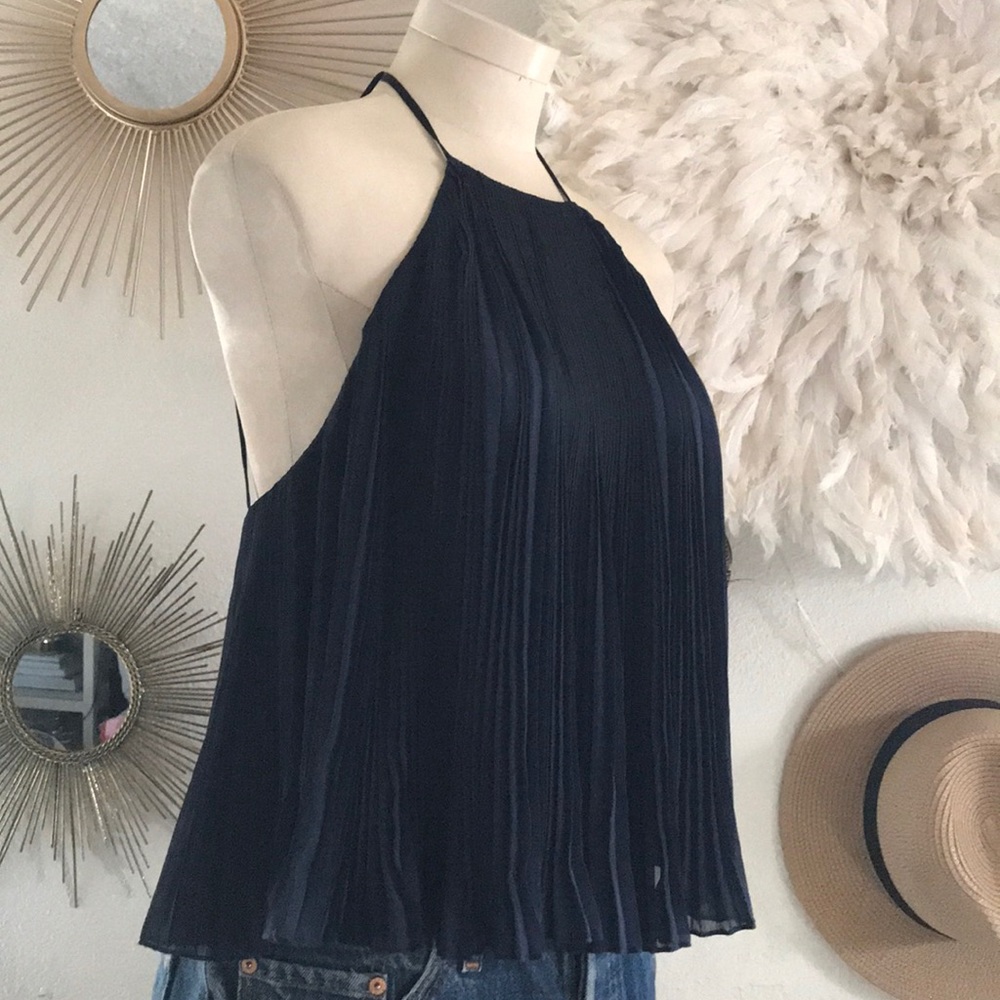 ❤️... UO Kimchi Blue Top